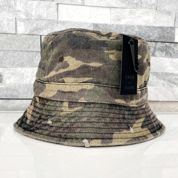 Urban Outfitters Accessories - NWT URBAN OUTFITTERS CAMO BUCKET HAT